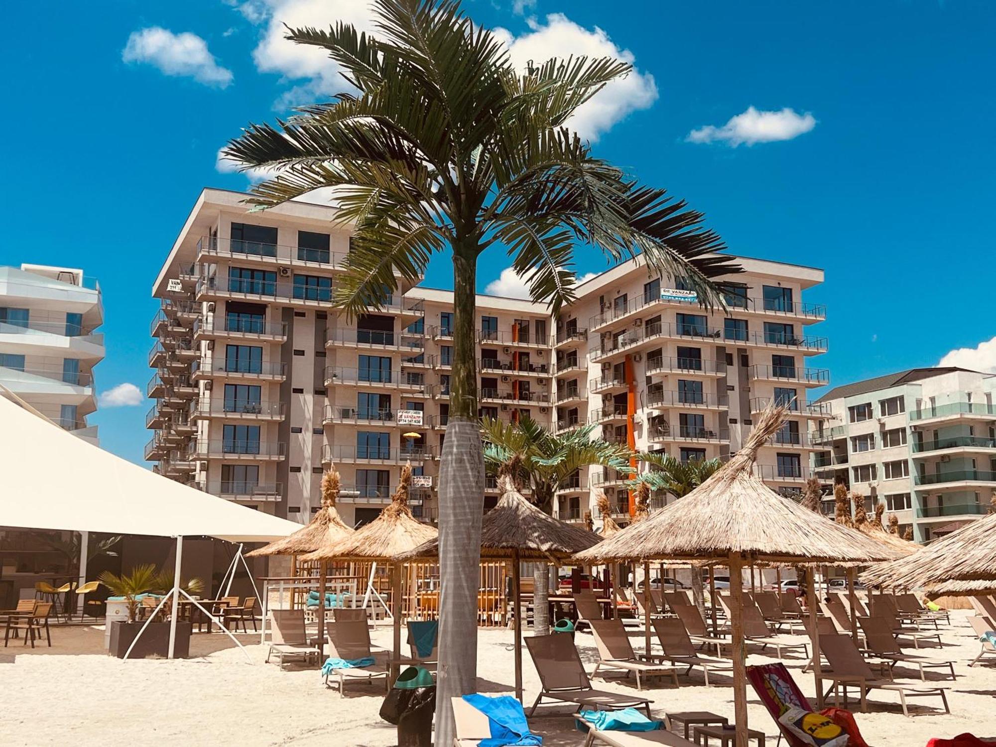 Cosmopolitan - Studio Pe Plaja Cu Vedere La Mare & Loc Parcare Gratis นาโวดาริ ภายนอก รูปภาพ